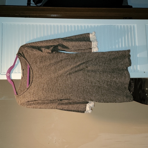 Long sleeve, gray bell sleeve dress.  Great for work, or going out. - Picture 2 of 4